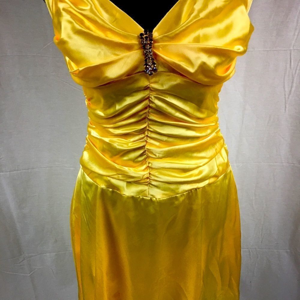 Vintage Roberta yellow size 9/10 gathered top mini formal off shoulder dress